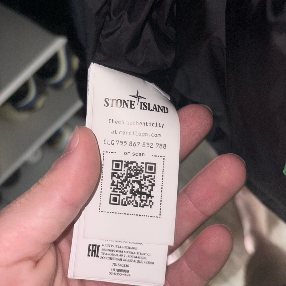 STONE ISLAND
Ripstop Gore-tex Tech Down Jacket In Green - Picture 8 of 8